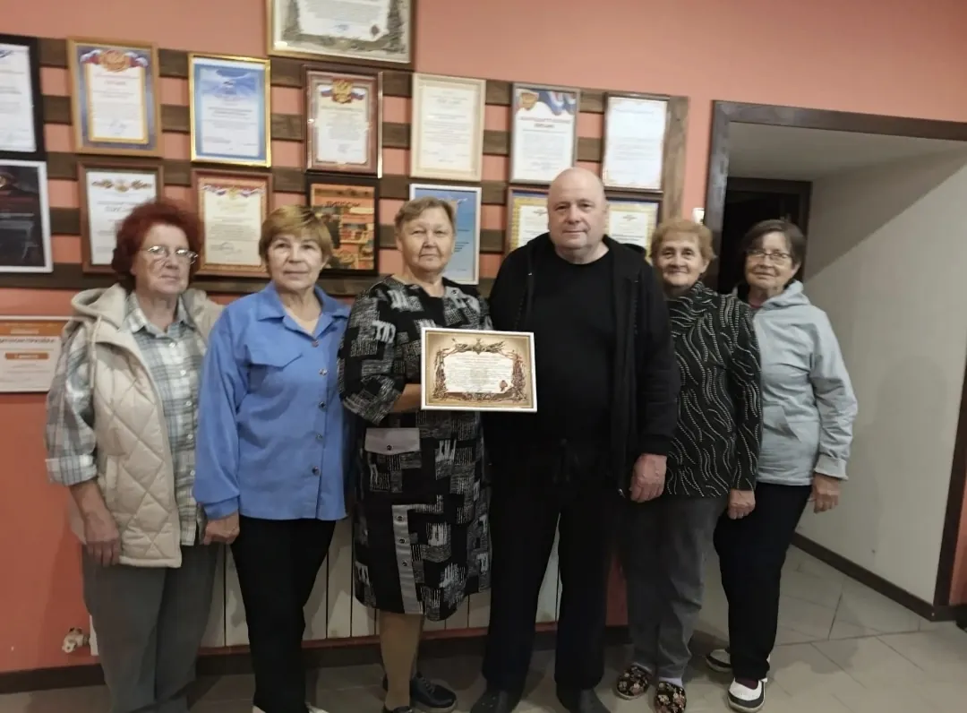 Завершалась подготовка к всероссийскому конкурсу, коллектив получил мощную поддержку от руководителей района и духовенства.