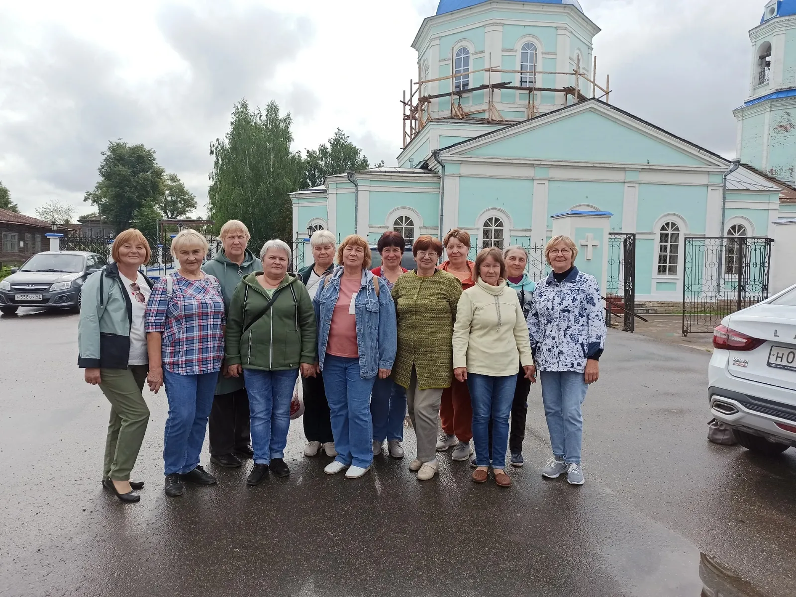 Организовали поездку-«перезагрузку» на теплоходе для активных помощников из села Муша.
