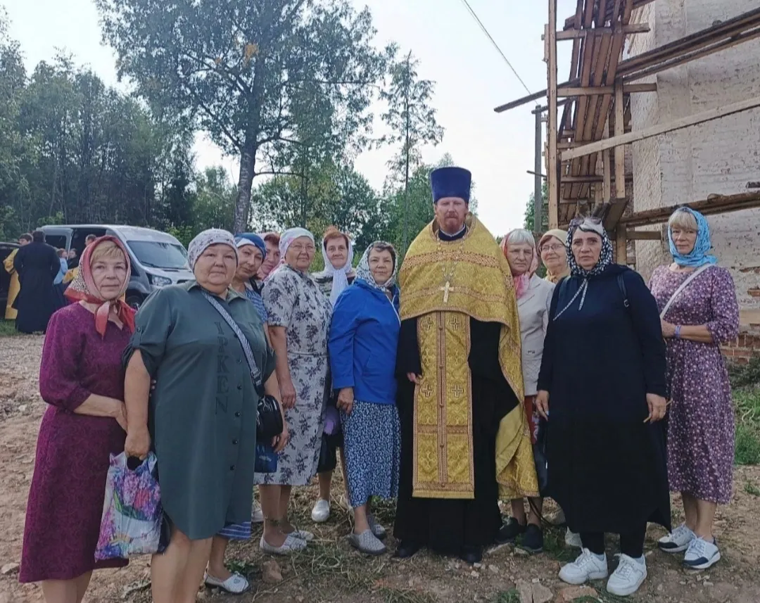 Помогаем СВОим